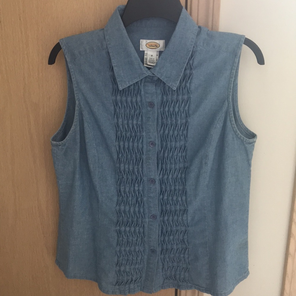 Sleeveless jean shirt